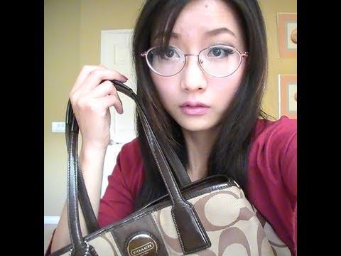 What's In My Coach Purse (Updated) What's In My Coach Purse (Updated)