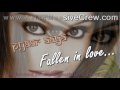 Kabhi Na Sukoon Aaya lyrics + Translation (2005)
